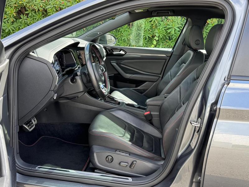 Volkswagen Jetta GLi Ag - foto 13
