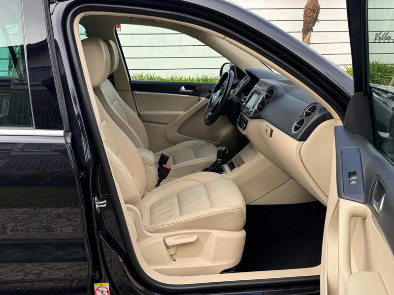 Volkswagen Tiguan 2.0 TSI - foto 17