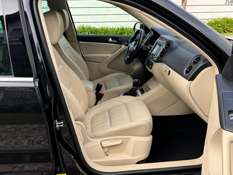 Volkswagen Tiguan 2.0 TSI - foto 18