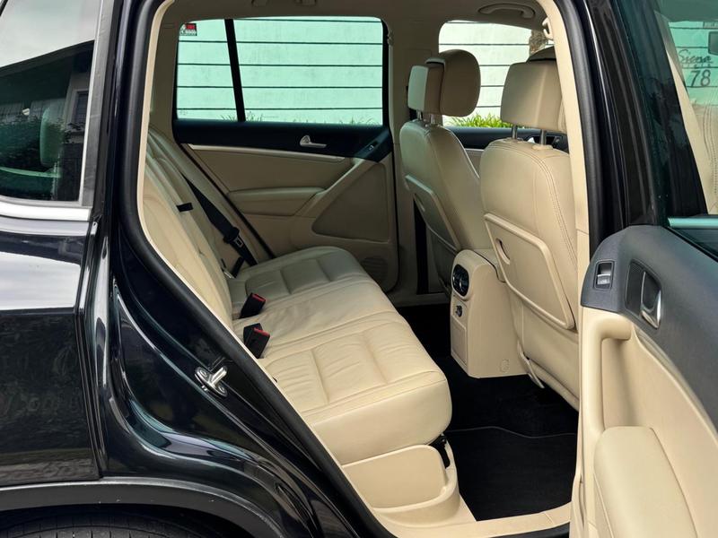 Volkswagen Tiguan 2.0 TSI - foto 19