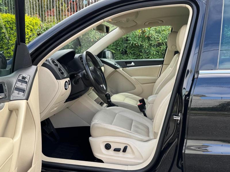 Volkswagen Tiguan 2.0 TSI - foto 9
