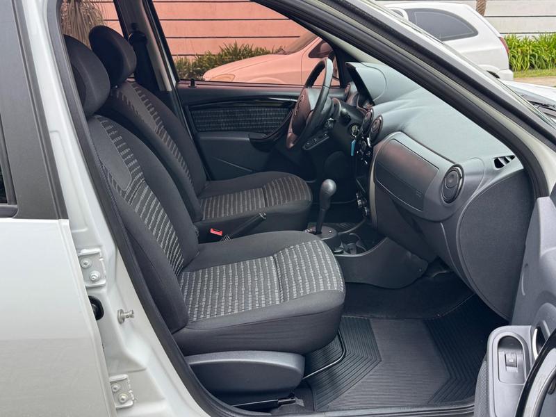 Renault Sandero Privilège Hi Flex 1.6 16V 5P Automático - foto 17