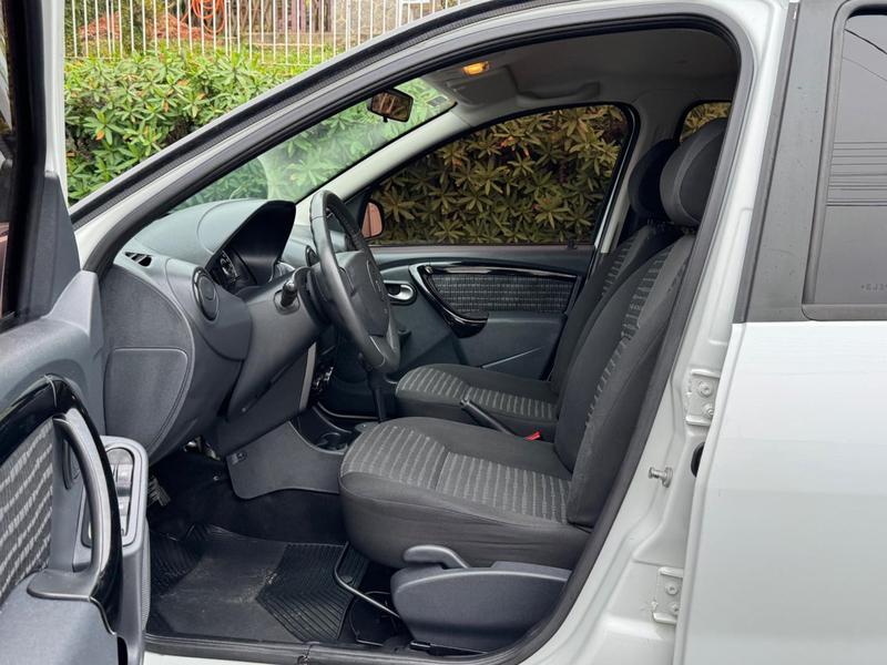 Renault Sandero Privilège Hi Flex 1.6 16V 5P Automático - foto 9