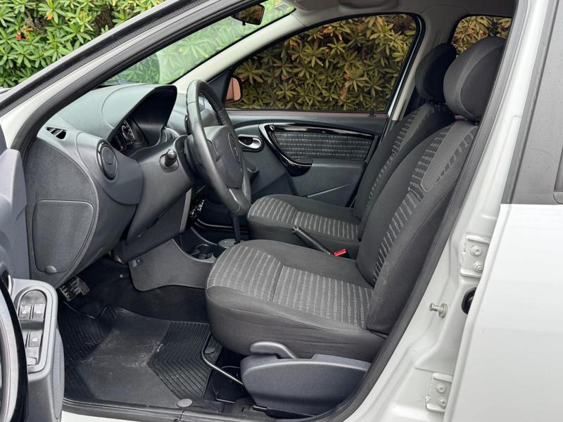Renault Sandero Privilège Hi Flex 1.6 16V 5P Automático - foto 10