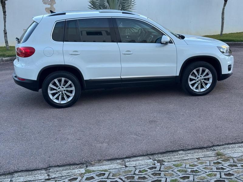 Volkswagen Tiguan 2.0 TSI - foto 7