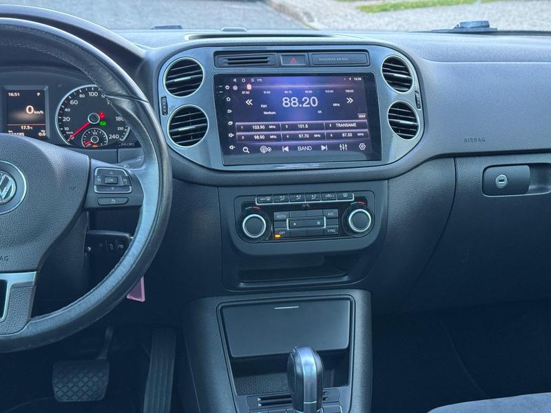 Volkswagen Tiguan 2.0 TSI - foto 14