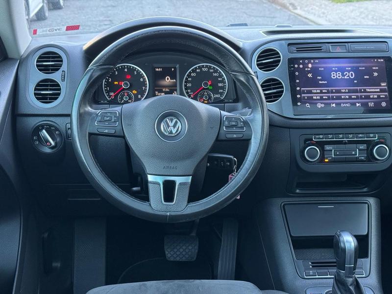 Volkswagen Tiguan 2.0 TSI - foto 12