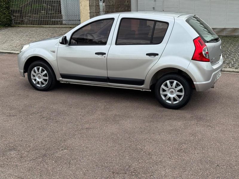 Renault Sandero Authentique Hi Flex 1.0 16V 5P - foto 5