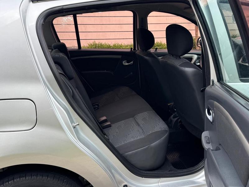 Renault Sandero Authentique Hi Flex 1.0 16V 5P - foto 16
