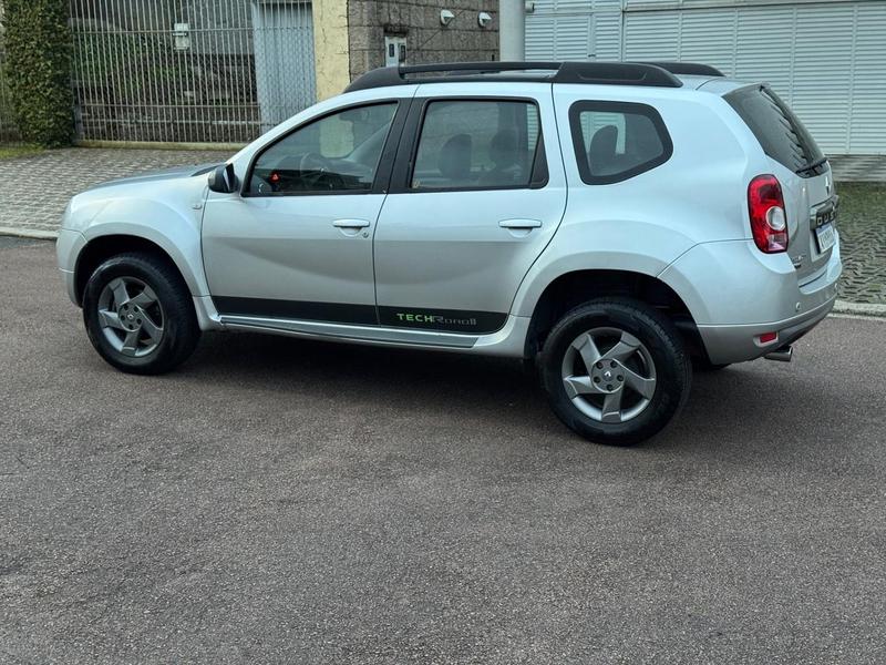 Renault Duster 2.0 D 4x2a - foto 5