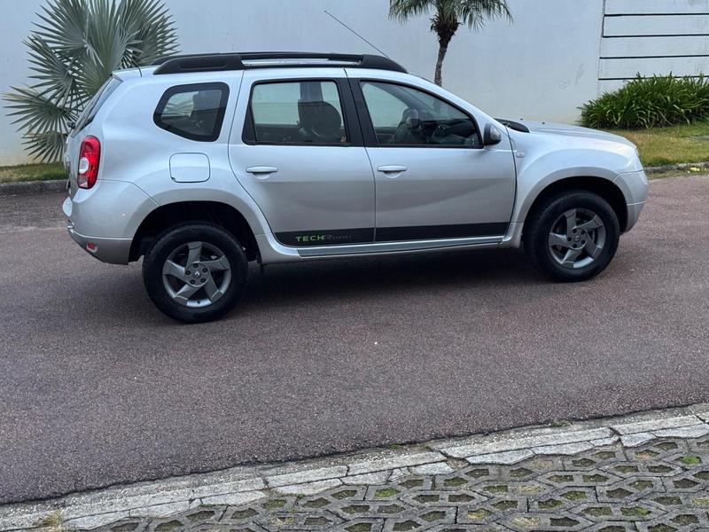 Renault Duster 2.0 D 4x2a - foto 7