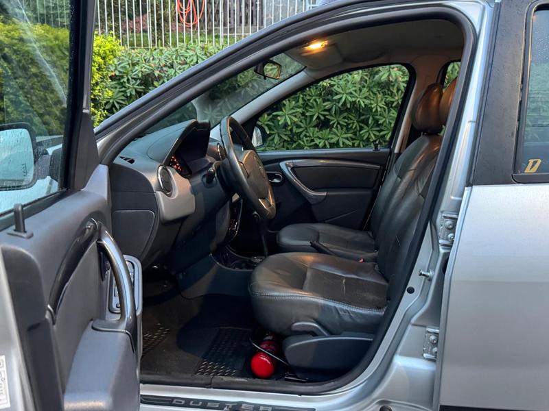 Renault Duster 2.0 D 4x2a - foto 9