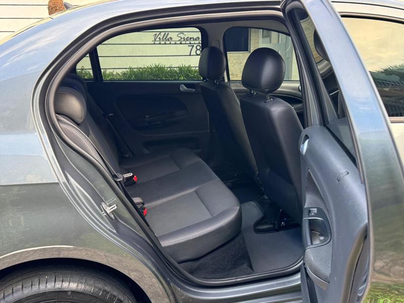 Volkswagen Voyage 1.6 MSI Flex 16V 4P Aut. - foto 17
