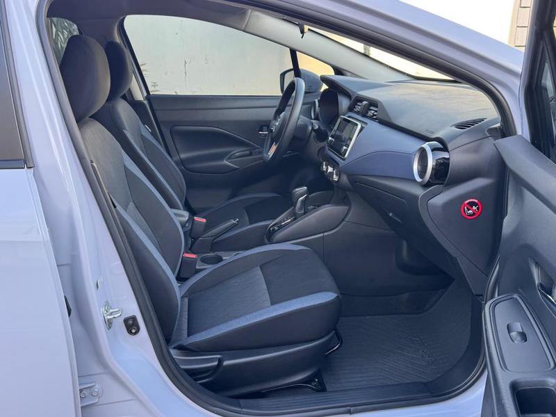 Nissan Versa Advnc CVT - foto 18