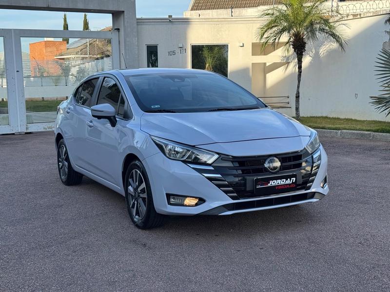 Nissan Versa Advnc CVT - foto 2