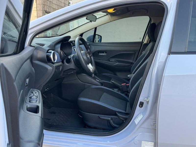 Nissan Versa Advnc CVT - foto 10