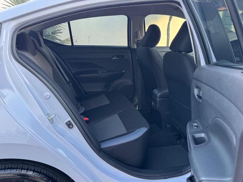 Nissan Versa Advnc CVT - foto 19