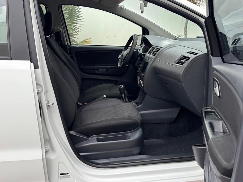 Volkswagen Fox Highline I Motion 1.6 Flex 16V 5P - foto 15