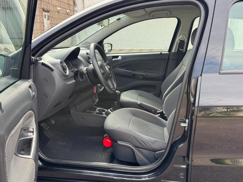 Volkswagen Gol City (trend) 1.0 Mi Total Flex 8V 2P - foto 5