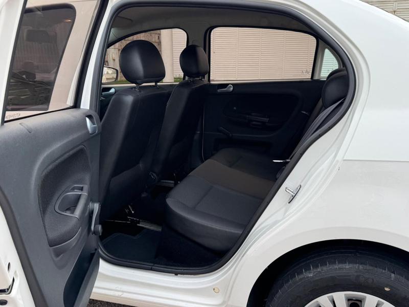Volkswagen Voyage Comf Highli. 1.6 T.flex 8V 4P - foto 12