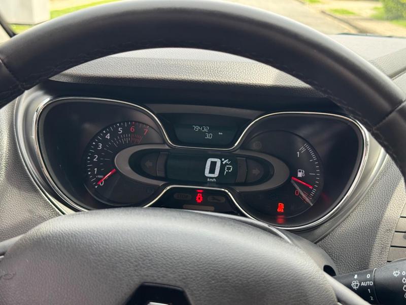 Renault Captur Inten 16a - foto 11