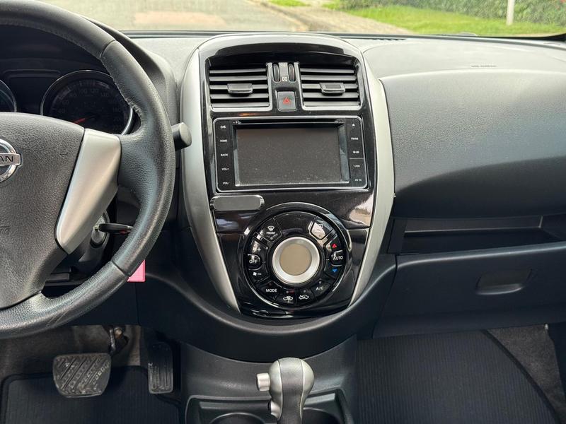 Nissan Versa 16sl CVT - foto 13