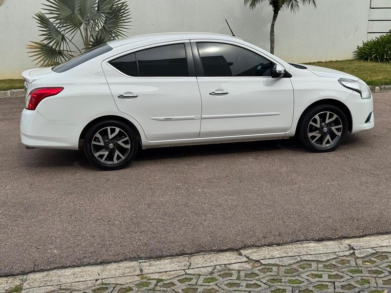 Nissan Versa 16sl CVT - foto 7