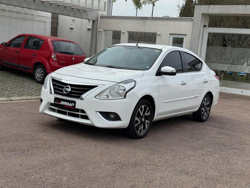 Nissan Versa 16sl CVT - foto 4