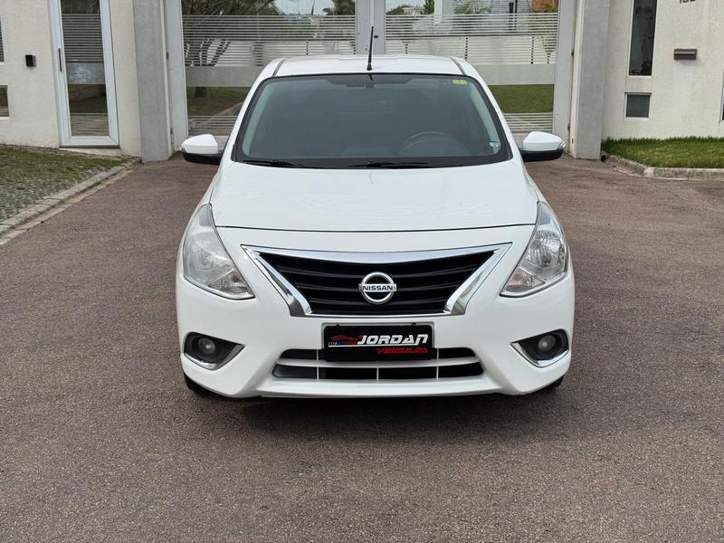 Nissan Versa 16sl CVT - foto 3