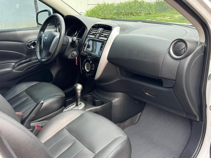 Nissan Versa 16sl CVT - foto 14