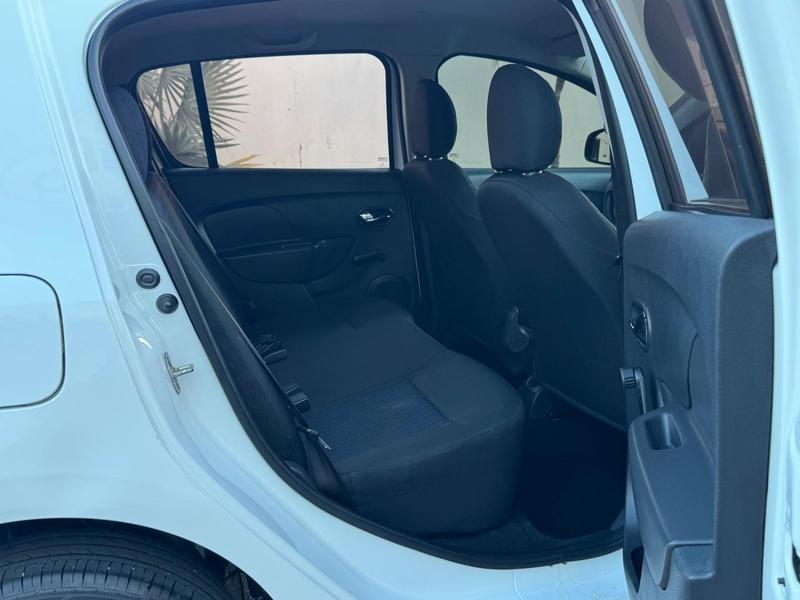 Renault Sandero Expr 1.0 - foto 16