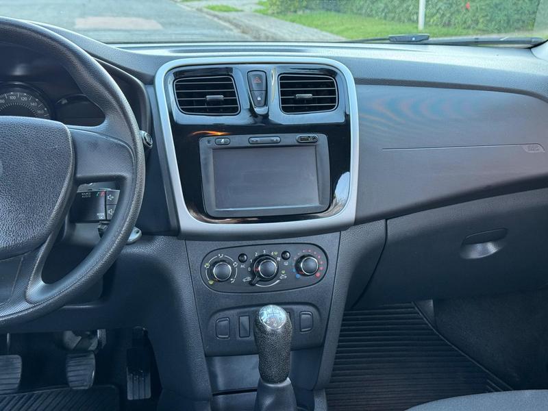 Renault Sandero Expr 1.0 - foto 12