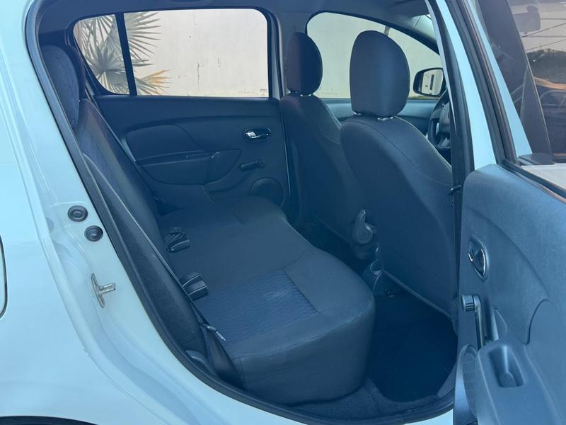 Renault Sandero Expr 1.0 - foto 17