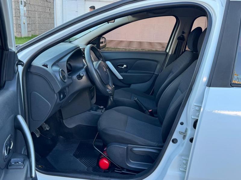 Renault Sandero Expr 1.0 - foto 9