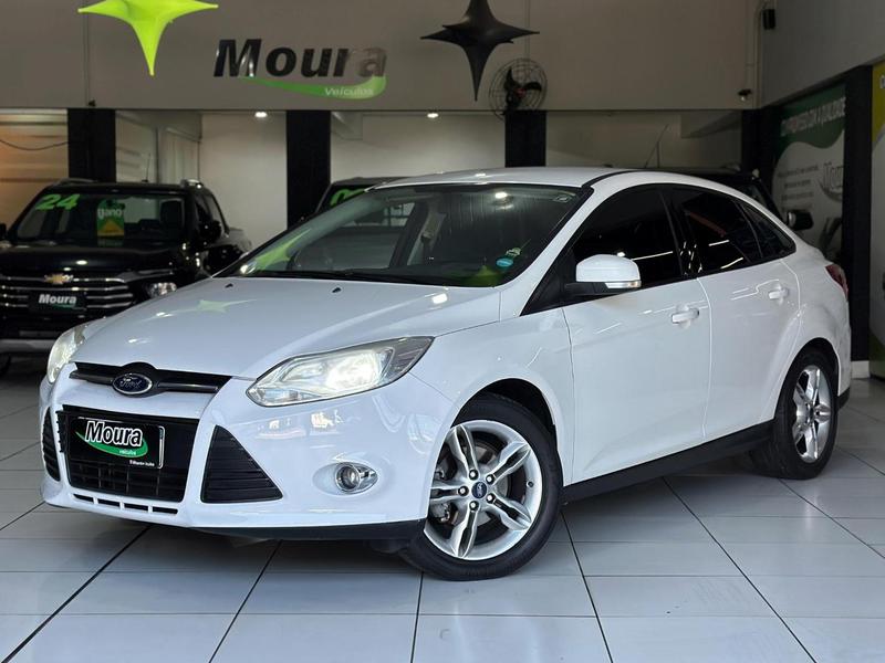 FORD FOCUS SEDAN 2.0