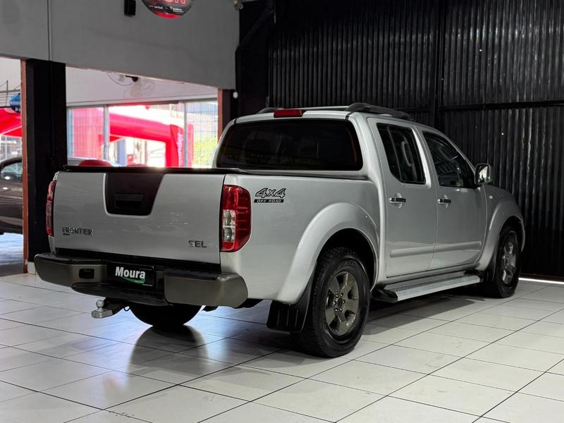 Nissan Frontier Sel Cd 4X4 2.5 Tb Dd Automático - foto 4