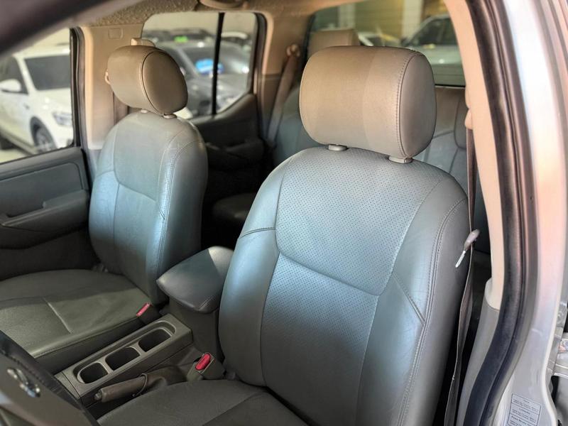 Nissan Frontier Sel Cd 4X4 2.5 Tb Dd Automático - foto 5