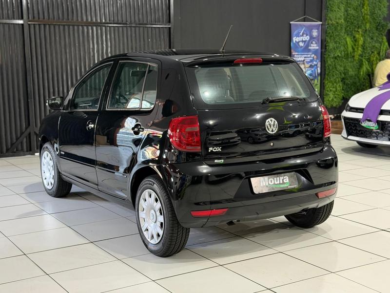 Volkswagen Fox 1.0 Mi 8V Total Flex 4P - foto 3