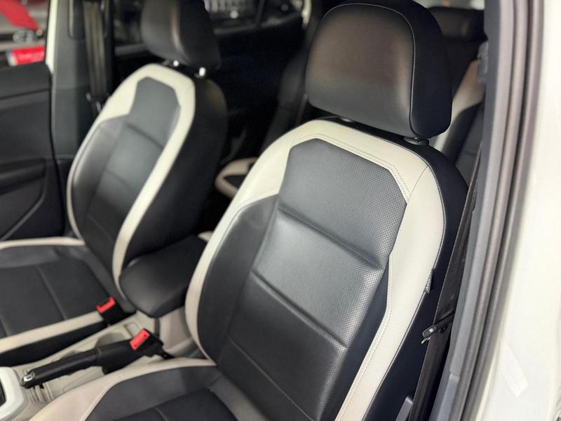 Volkswagen T-Cross 250 TSI Highline Automático - foto 4