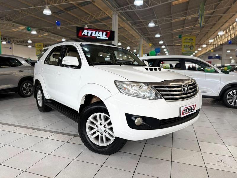 TOYOTA HILUX SW4 SRV D4D 4X4 3.0 TDI DIES. AUT 