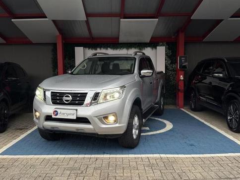 NISSAN FRONTIER LEATX4