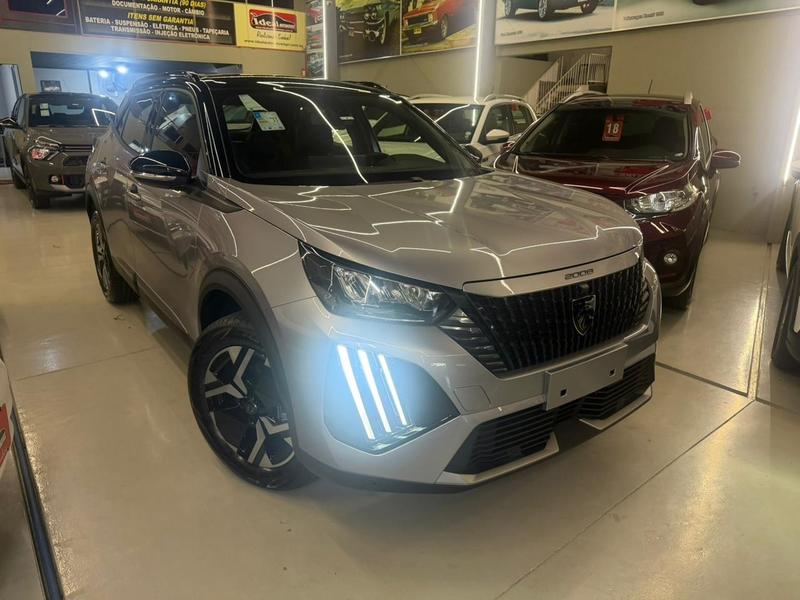 Peugeot 2008 Allure 1.0 Turbo 200 5P Aut. - foto 4