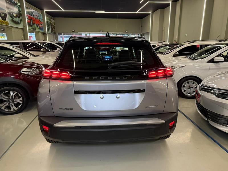 Peugeot 2008 Allure 1.0 Turbo 200 5P Aut. - foto 7