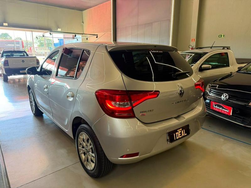 Renault Sandero Zen Flex 1.6 16V 5P Mec. - foto 6