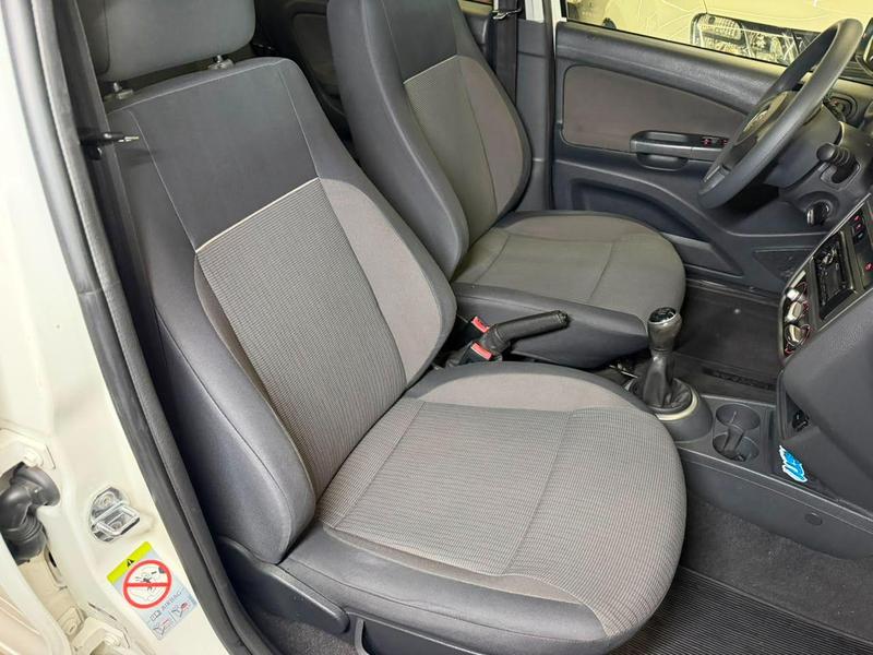 Volkswagen Voyage 1.0 1.0 City Mi Total Flex 8V 4P - foto 10