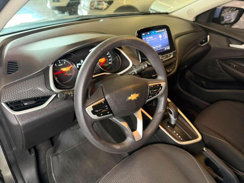 Chevrolet Onix Plus 10tat - foto 11