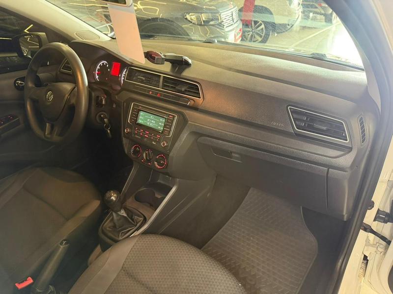 Volkswagen Voyage 16l - foto 10