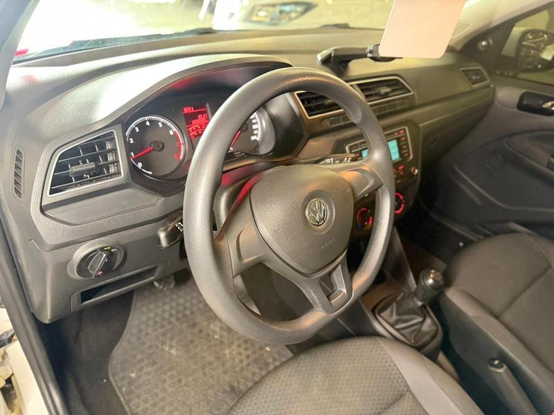 Volkswagen Voyage 16l - foto 12