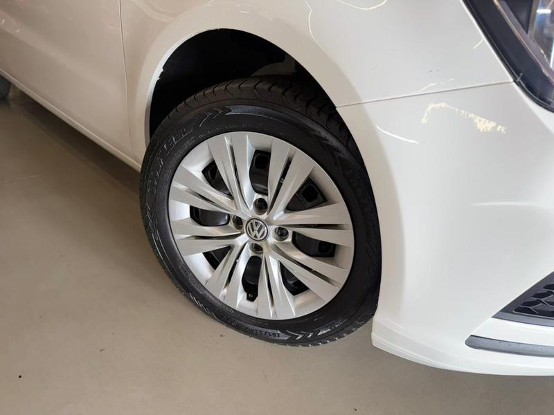 Volkswagen Voyage 16l - foto 5