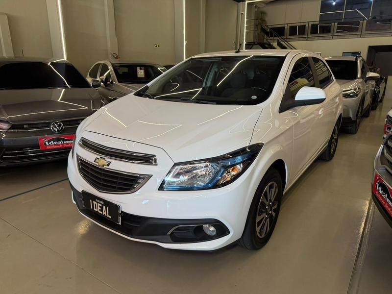 Chevrolet Onix 2015 à venda